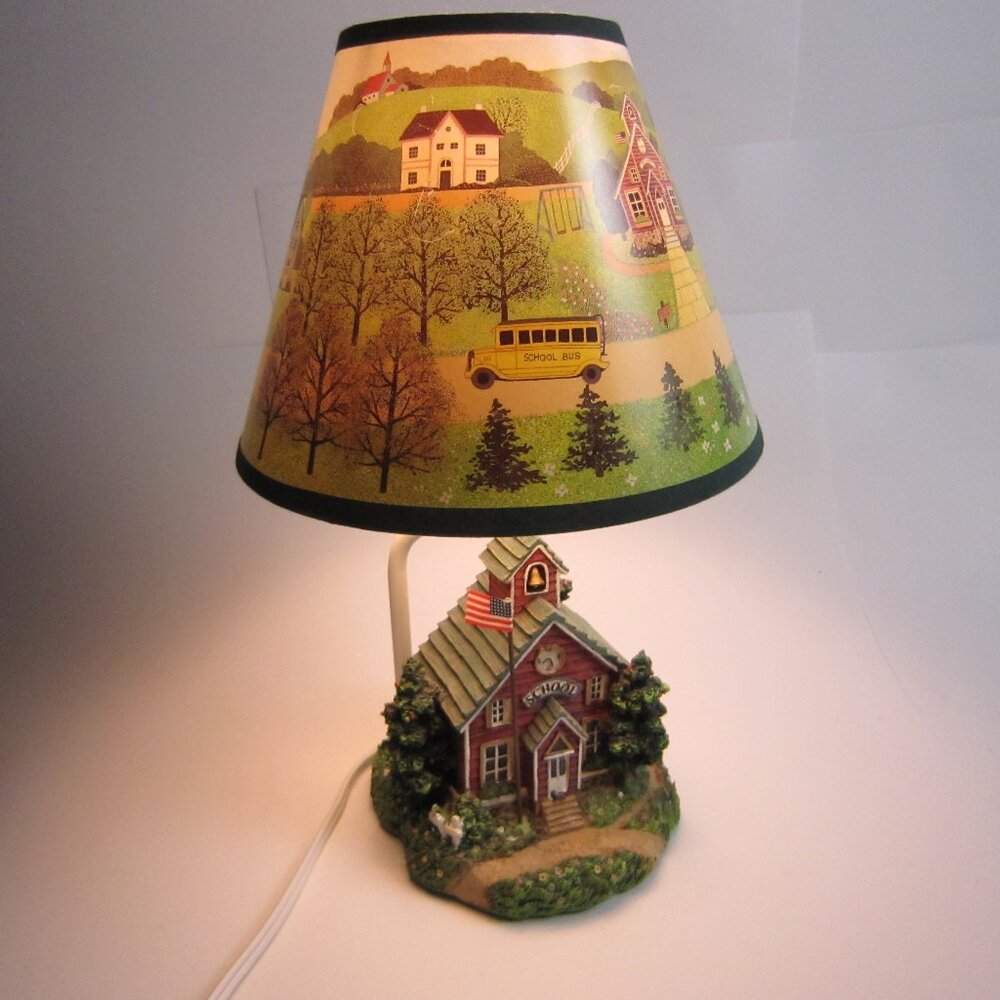 Susan Winget Red Schoolhouse Desktop Lamp - Used - Tested - Works